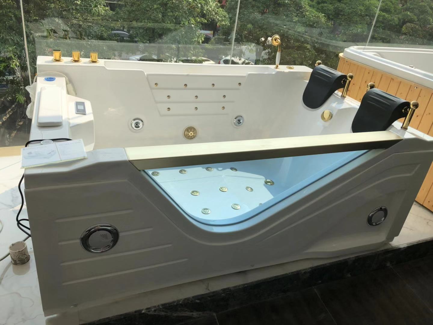 Whirlpool Bathtub Hirossy Jacu - W Spa & Wellness 评论和价格
